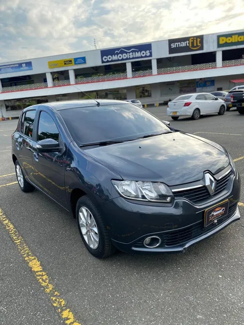 Renault Sandero 1.6 Intens / At