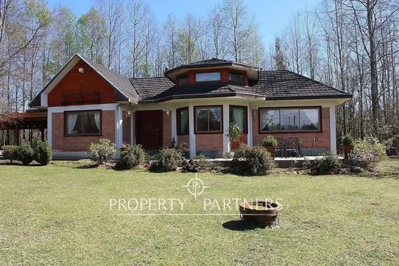 Casa Solida 4d 5b Con Piscina Y Bosque Nativo En M...