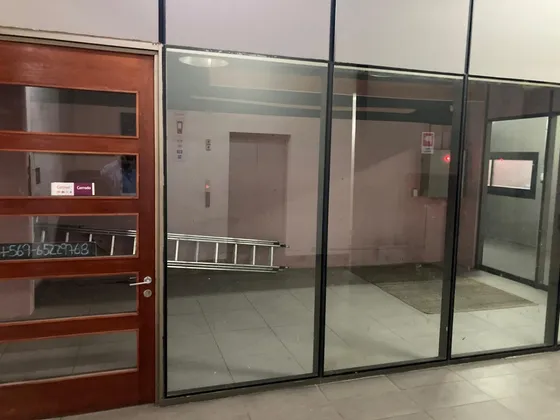 Se Arriendan Locales Comerciales, Av. Las Condes