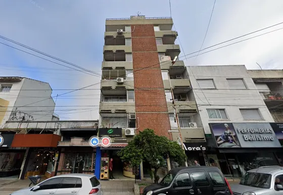 Semi Piso En Dúplex 4 Amb. Apto Prof. Haedo Centro S/ Rivad.