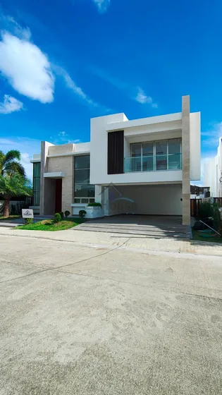 Casa Nueva En Residencial Cerrado Llanos De Gurabo Wpc16