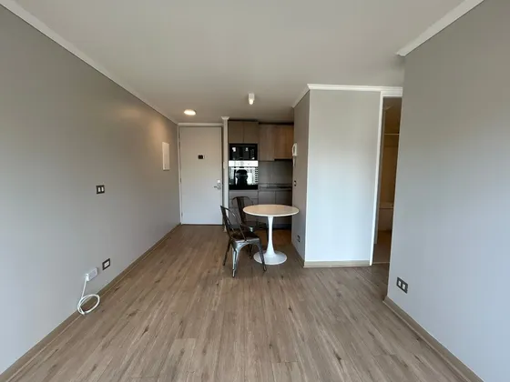 Dpto 1d1b Listo Para Habitar Cercano A Metro Solo Arriendo