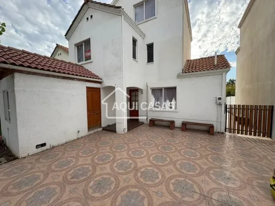 Casa 3 Pisos En Condominio