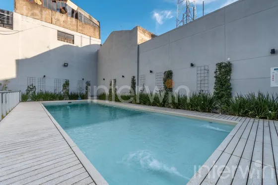 Departamento De 2 Ambientes Con Patio En Caballito - Venta -