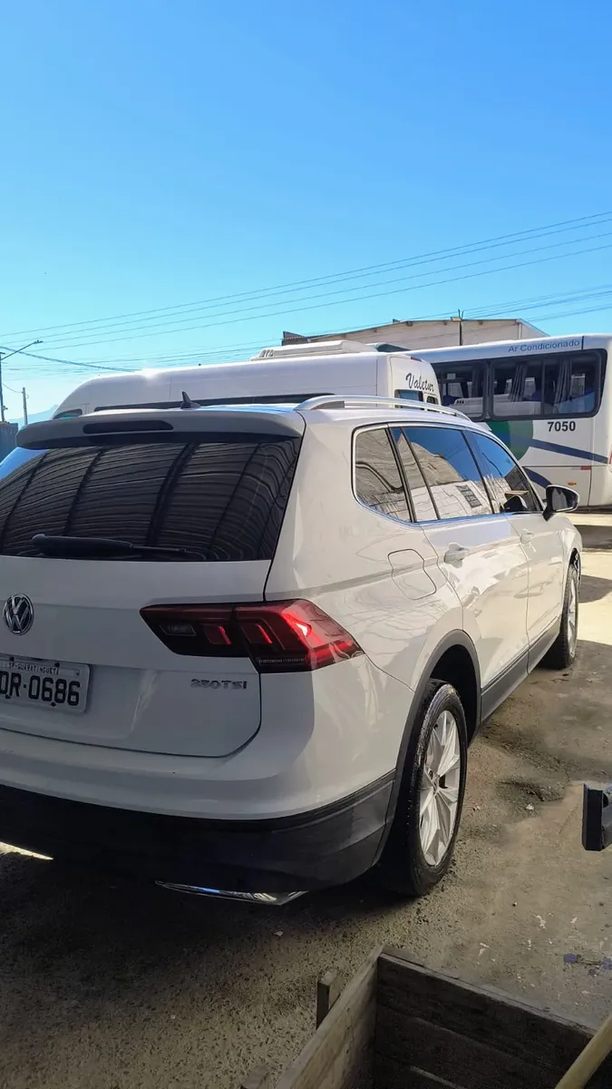 Volkswagen Tiguan 2018 250tsi — foto 5