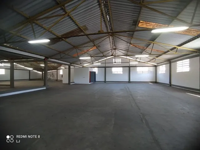 En Alquiler Galpón Con Mezzanina De 1200m2; Ubicado En La Av. Intercomunal La Yaguara - Antímano. Solo Cliente Directo. (r.o)