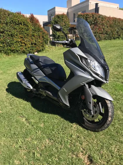 Kymco Downtowm 350 Puntomoto