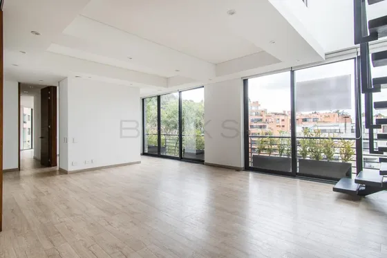 Apartamento En Venta En Los Rosales. Cod V4868
