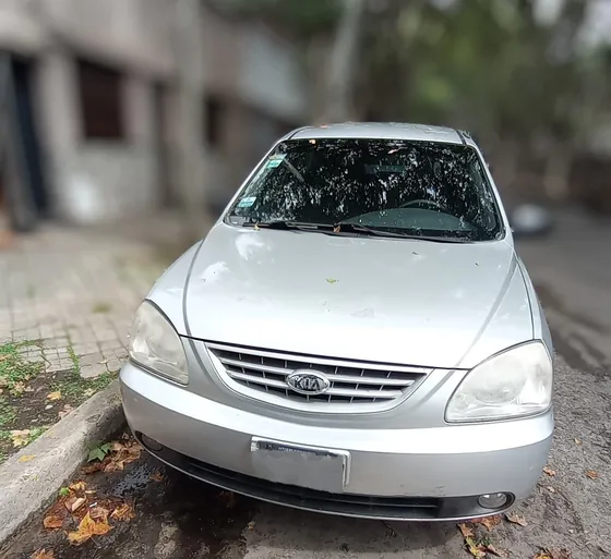 Kia Carens 2.0 Lx 4x2 At