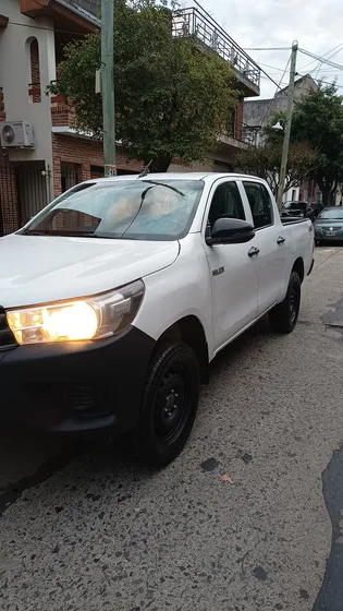 Toyota Hilux Pick-up 2.4 Cd Dx 150cv 4x4