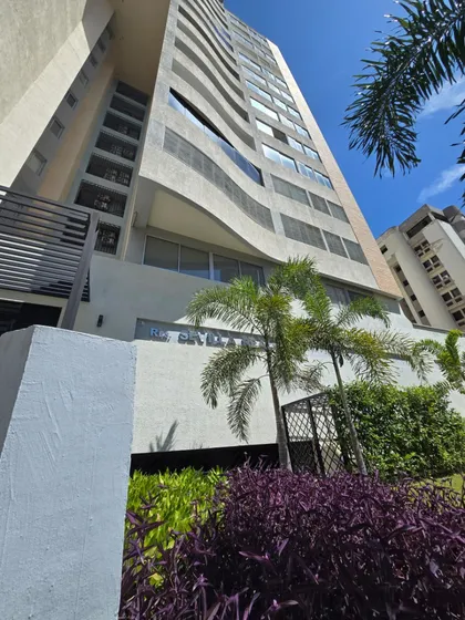 Johana Lazaro  Vende Apartamento En Res Sevilla Real, Torre B*   121 M2    Posee Pozo De Agua Y Planta 50%  **solo Clientes**