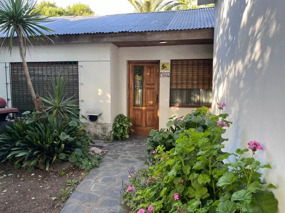Casa En Venta 4 Ambientes Hurlinghan Barrio Luna