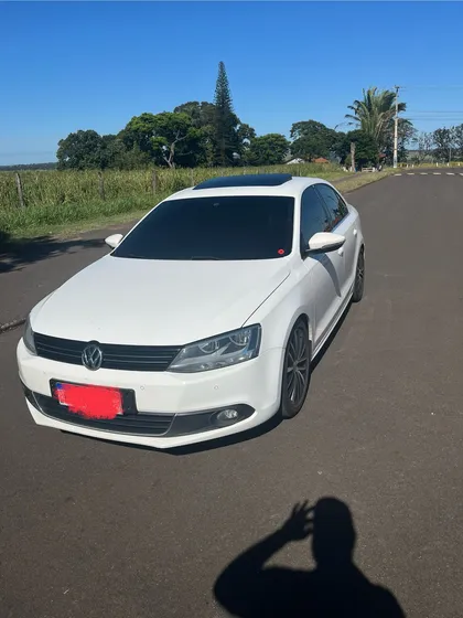 Volkswagen Jetta 2.0 Tsi Highline 4p 211 Hp