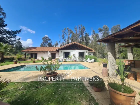 Algarrobo, Hermosa Casa Muy Cómoda Emplazada En 5....