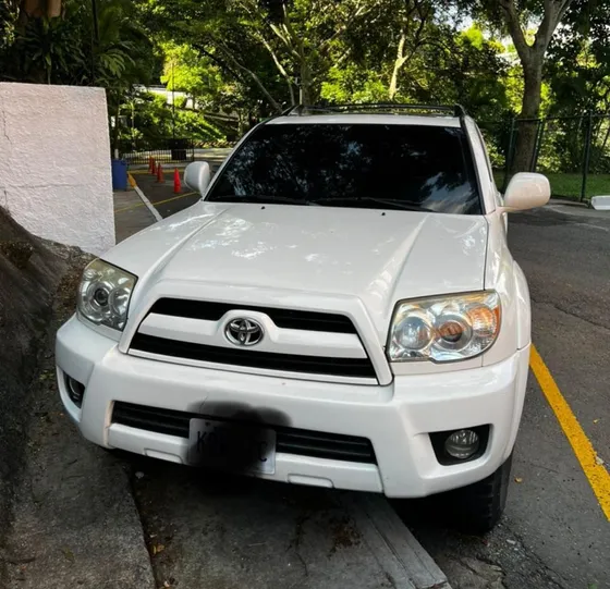 Toyota Four Runnerd Blindada