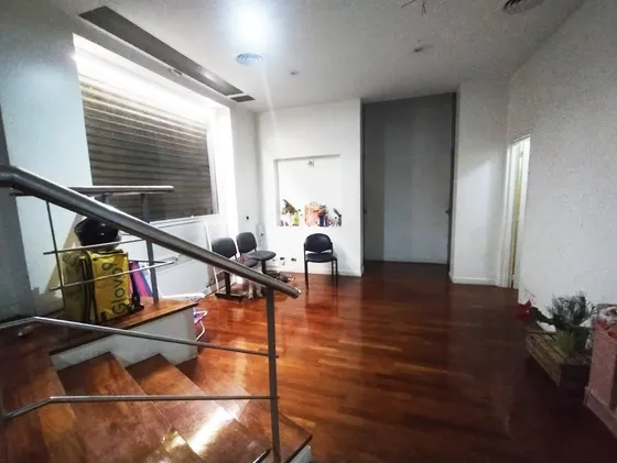 Bajo De Precio Venta O Permuta Oficina Comercial En Edificio Kavanagh 