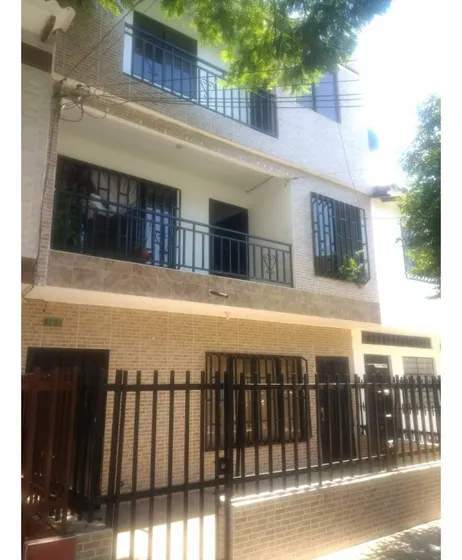 Venta Casa Multifamiliar De 380 Mts2 En Santa Fe, Cali 8038.