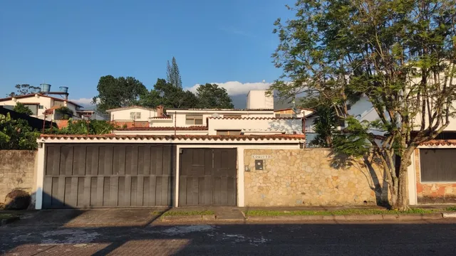En Venta Quinta En Calle Privada Urb. Pirineos  San Cristóbal, Táchira