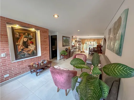 Vendemos Hermosa Casa En Sabaneta