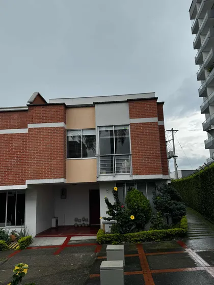 Casa Esquinera En Santa Juana De Las Villas, Pereira