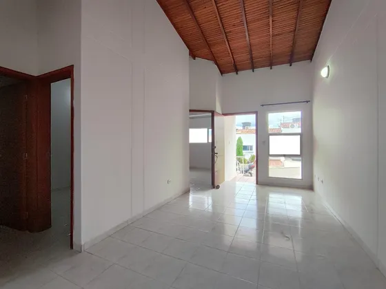 Casa En Venta En Lomitas. Cod V30631