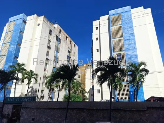 Yoger Camargo Alquila Exclusivo Apartamento En Zona Oeste De Barquisimeto, Con Amplios Espacios Internos Y Excelente Ubicación Con Acceso Inmediato A Supermercados, Clínicas Y Centros Comerciales