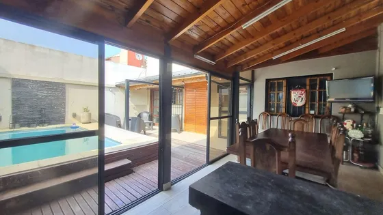 Casa 5 Ambientes Pileta Lavadero Cochera Y Quincho
