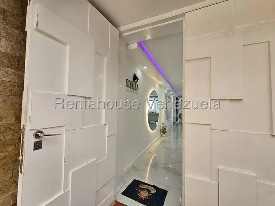 Preciosa, Moderna, Exclusiva Casa En Venta Mls 25-21288 Santa Ines