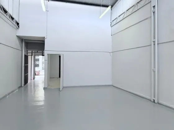 Local Comercial Recién Remodelado Barrio Victoria