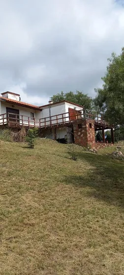 Casa En Venta - 2 Dormitorios 1 Baño - Cochera - 1.200mts2 - Córdoba