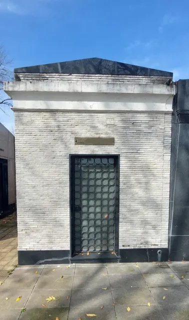 Boveda En Cementerio De Olivos, Impecable, Lista P Transferi