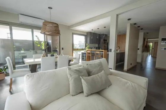 Venta Dpto 4 Amb 2 Cocheras Baulera Y Amenities 