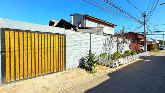 Se Vende Hermosa Casa En Quilicura Sector Oriente
