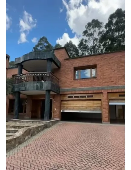 Vendo Hermosa Casa En El Poblado La Calera Medellin