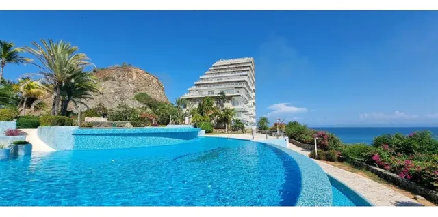 Vendo Apartamento 210m2 Porlamar 9041