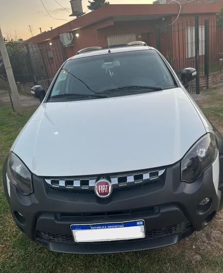 Fiat Palio Weekend Adventure Locker