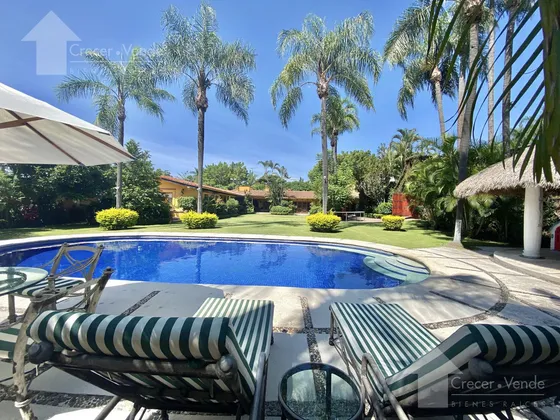 Casa 1 Nivel En Venta Con Alberca, Cancha De Tenis Y Vigilancia En Palmira