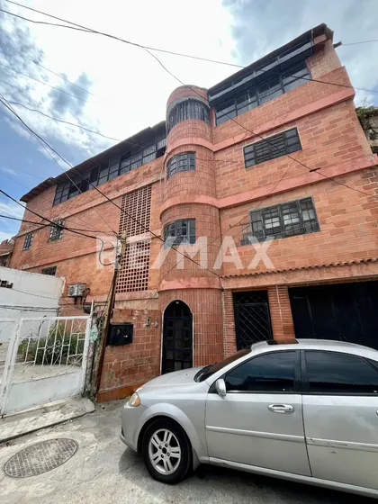 Edificio En Obra Gris En Maiquetía 