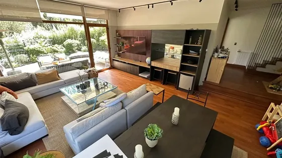 Departamento En Venta De 5 Dorm. En Las Condes