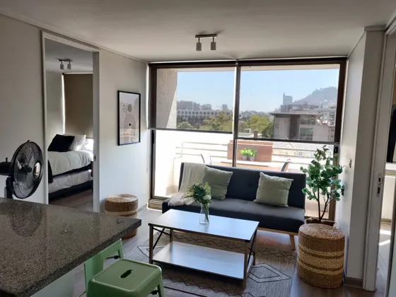 Vive La Auténtica Atmósfera De Barrio Italia