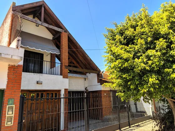 Casa En Haedo Norte