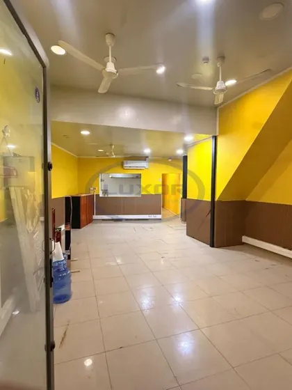 Local En Arriendo En Strip Center 2 Niveles