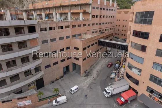 Tg Local Comercial En Venta En Piedra Azul, Ideal Para Depósito, A Pie De Calle 26-20074