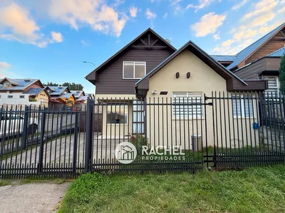 Se Vende Linda Casa Con Excelente Mantención