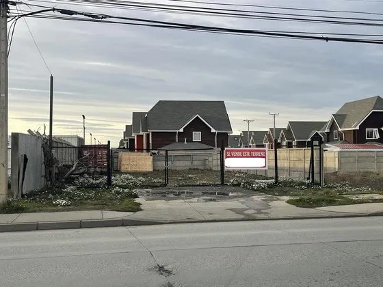 Espectacular Terreno Para Empresas O Negocio Avenida Los Fla