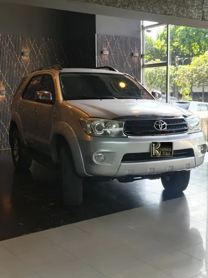 Toyota Fortuner 4x4