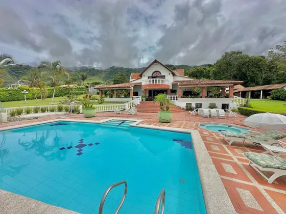 Calima, 8.074 M2, Finca Campestre En Venta