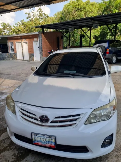 Toyota Corolla Xli Automatico 2013