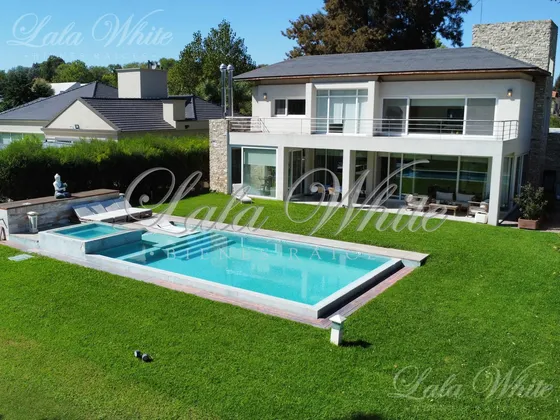 Casa En Venta En Saint Thomas Este Canning