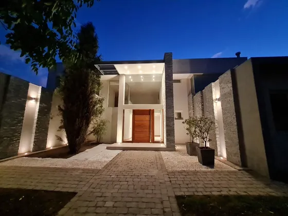 Paseo De Alcalá, Sin Comisión, Remodelada, 550/1260 M2